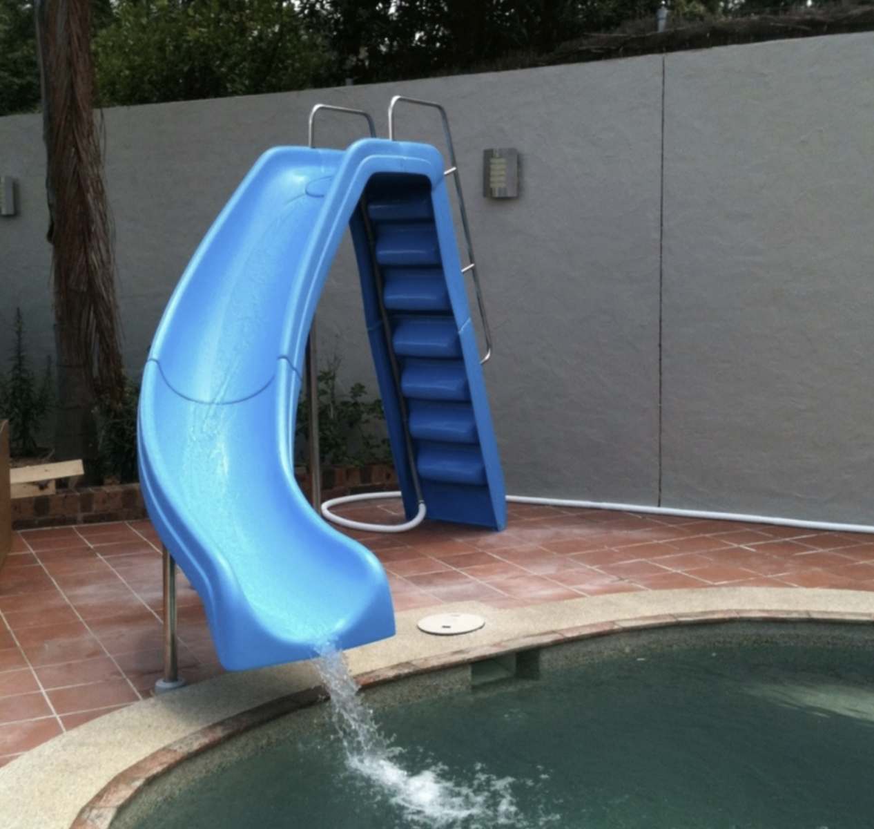 TOBOGGAN DE PISCINE INCURV??E 1.8MH COUPE DROITE