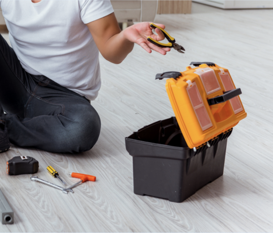 BOITE A OUTILS VIDE EN PVC CLASSIQUE CO-18