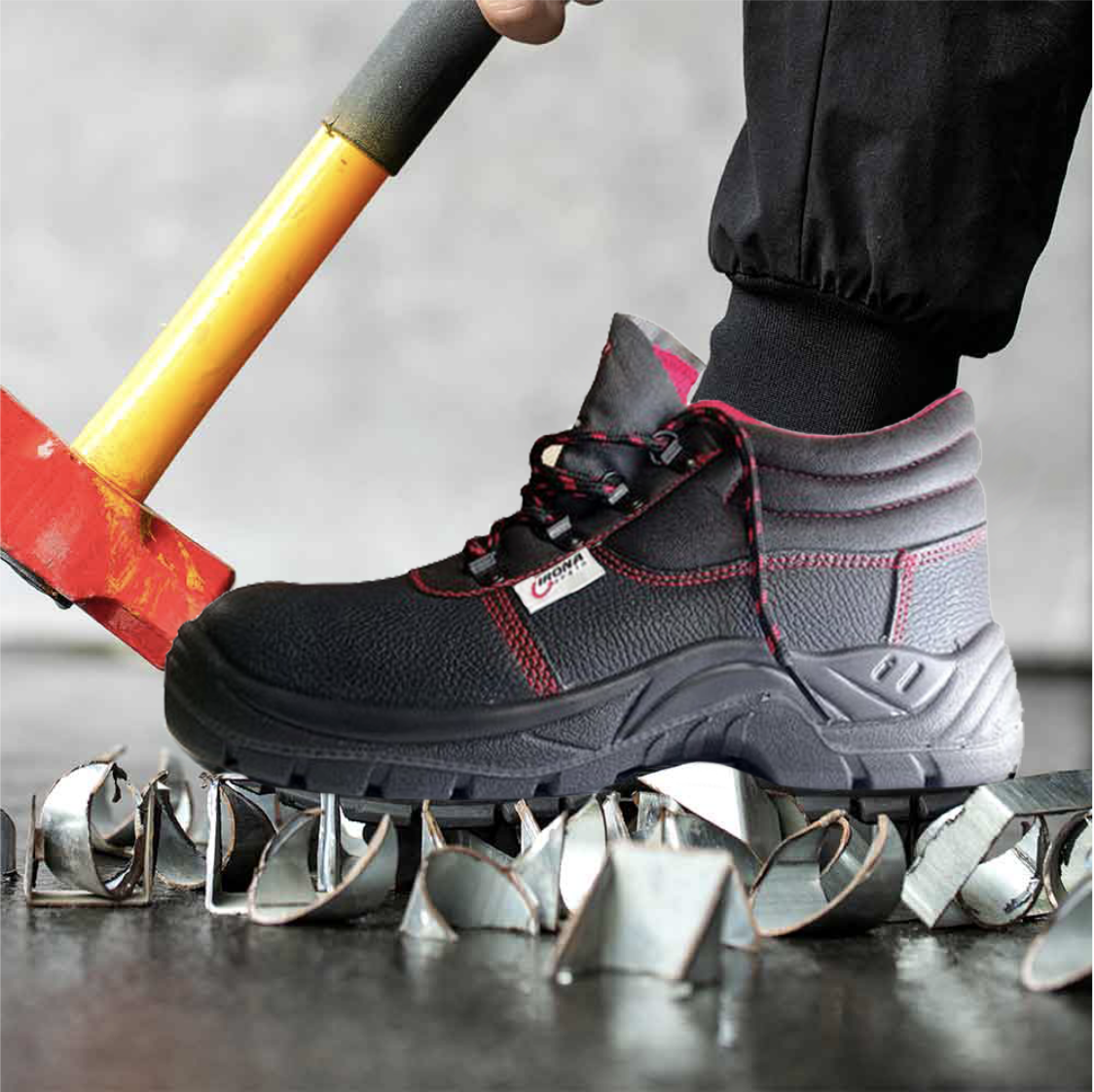 CHAUSSURE DE SECURITE  IRONA  TAILLE 44